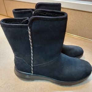 **NEW**SKETCHERS BOOTS